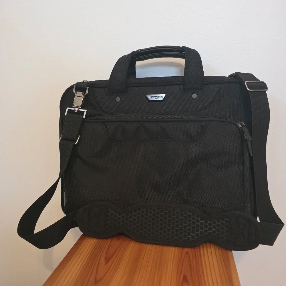 Targus Corporate Traveler Checkpoint-Friendly Traveler Laptop Case
